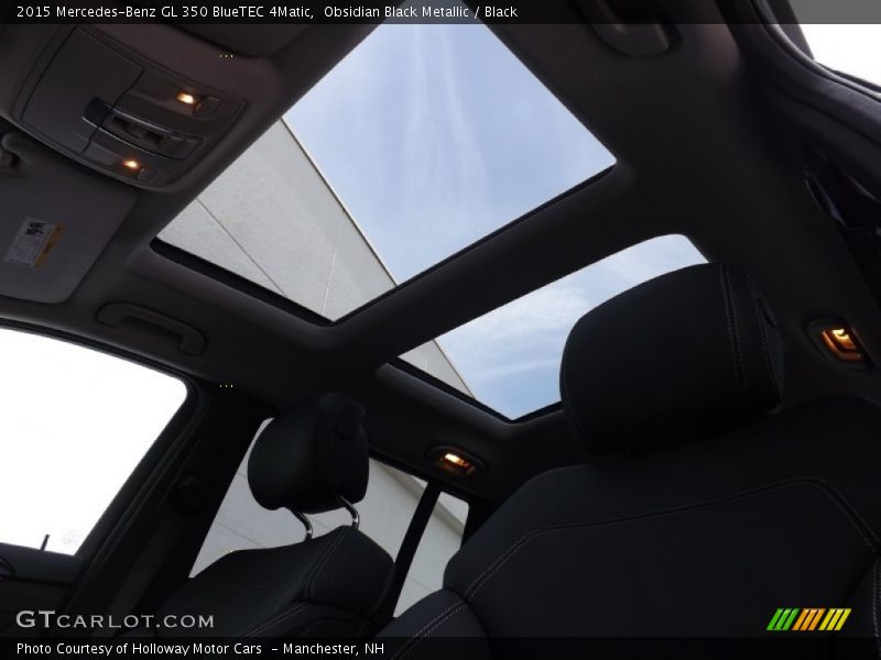 Sunroof of 2015 GL 350 BlueTEC 4Matic