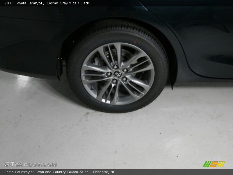 Cosmic Gray Mica / Black 2015 Toyota Camry SE