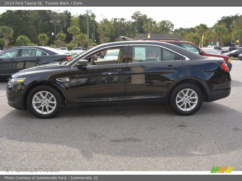 Tuxedo Black / Dune 2014 Ford Taurus SE