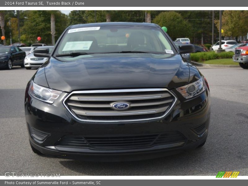 Tuxedo Black / Dune 2014 Ford Taurus SE