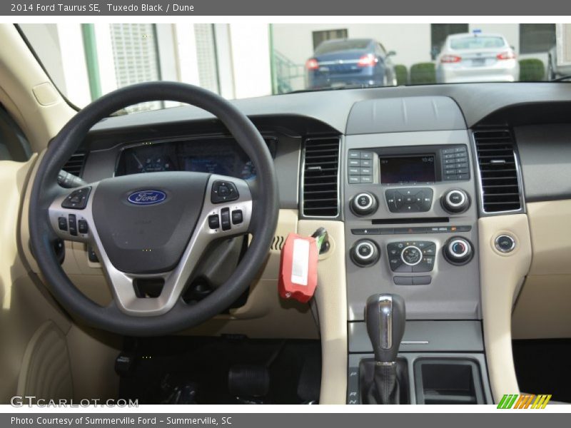 Tuxedo Black / Dune 2014 Ford Taurus SE