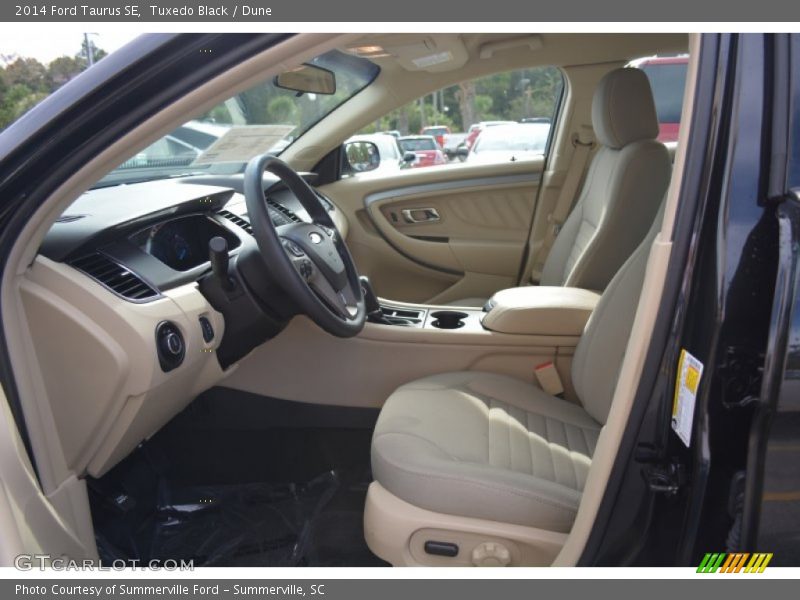 Tuxedo Black / Dune 2014 Ford Taurus SE