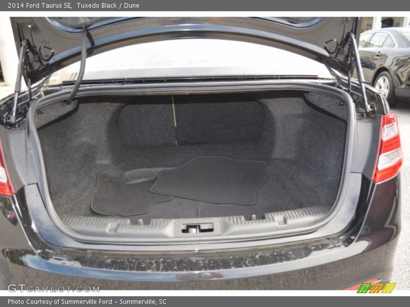 Tuxedo Black / Dune 2014 Ford Taurus SE