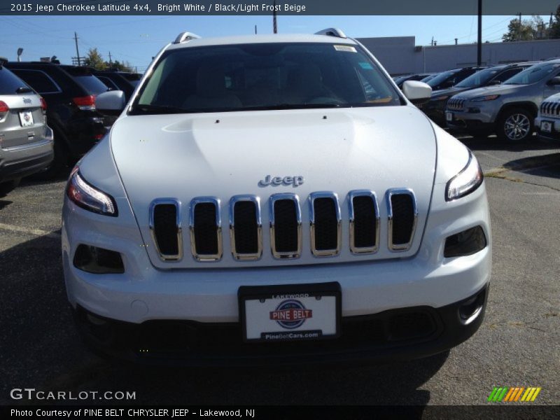 Bright White / Black/Light Frost Beige 2015 Jeep Cherokee Latitude 4x4