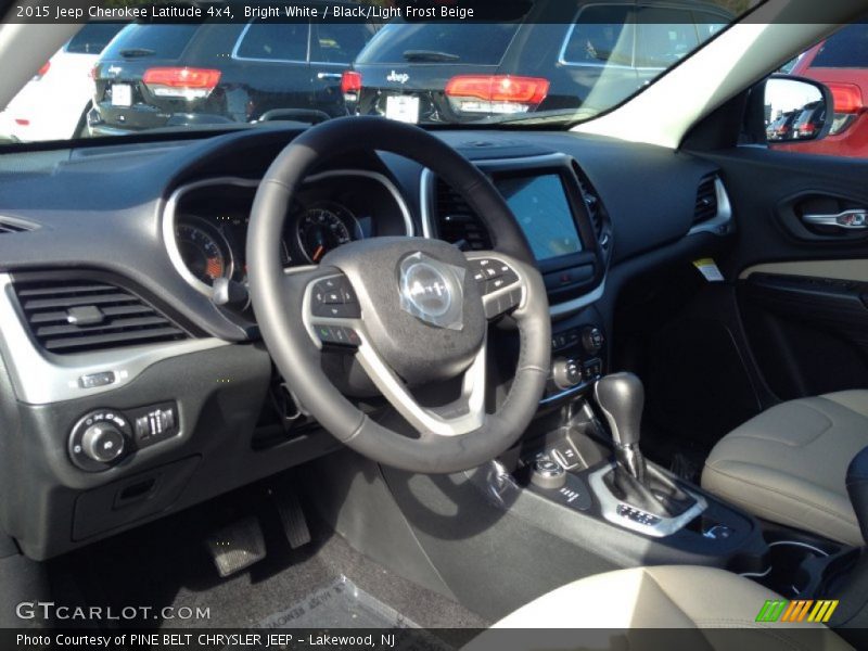 Bright White / Black/Light Frost Beige 2015 Jeep Cherokee Latitude 4x4