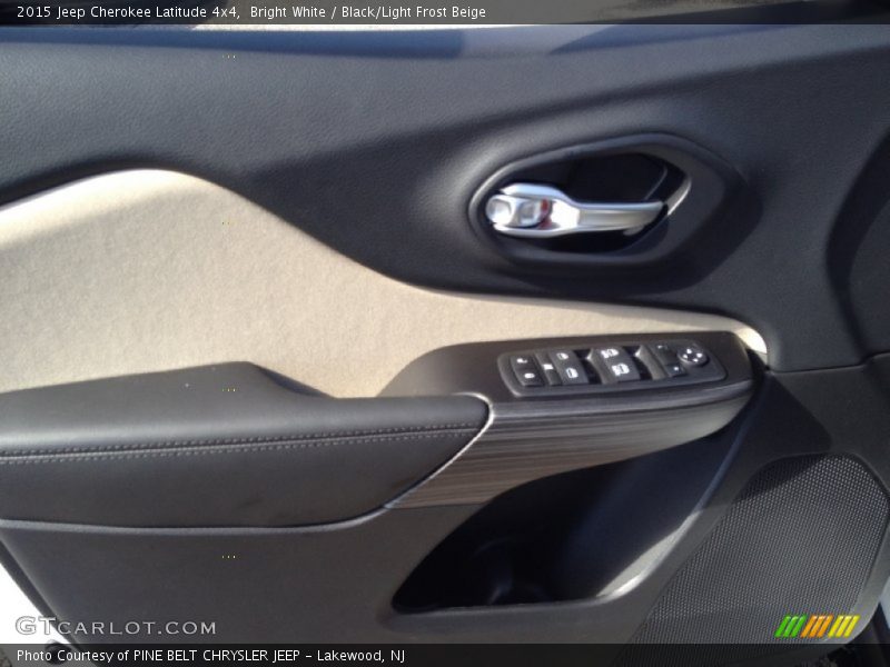Bright White / Black/Light Frost Beige 2015 Jeep Cherokee Latitude 4x4
