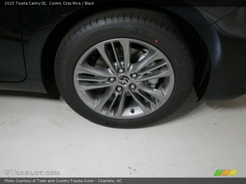 Cosmic Gray Mica / Black 2015 Toyota Camry SE