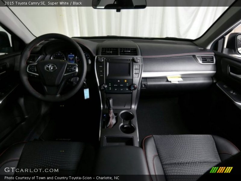 Super White / Black 2015 Toyota Camry SE
