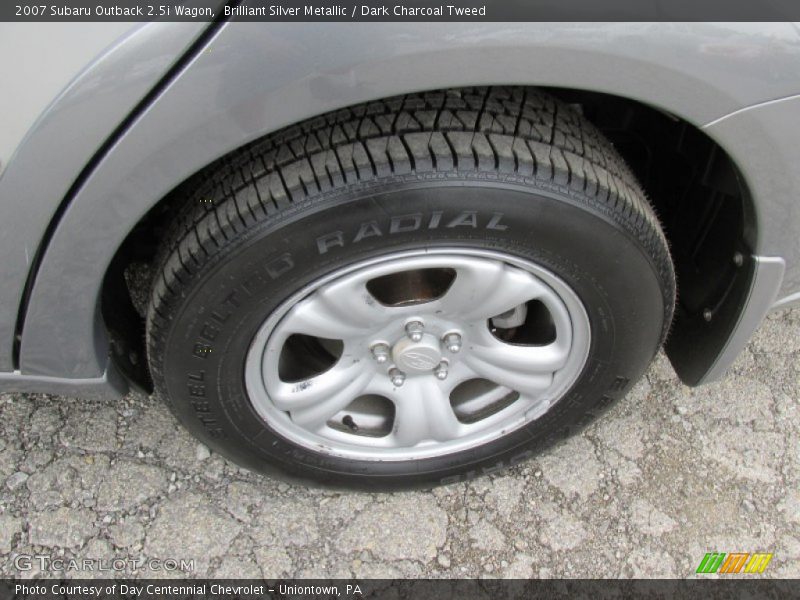 Brilliant Silver Metallic / Dark Charcoal Tweed 2007 Subaru Outback 2.5i Wagon