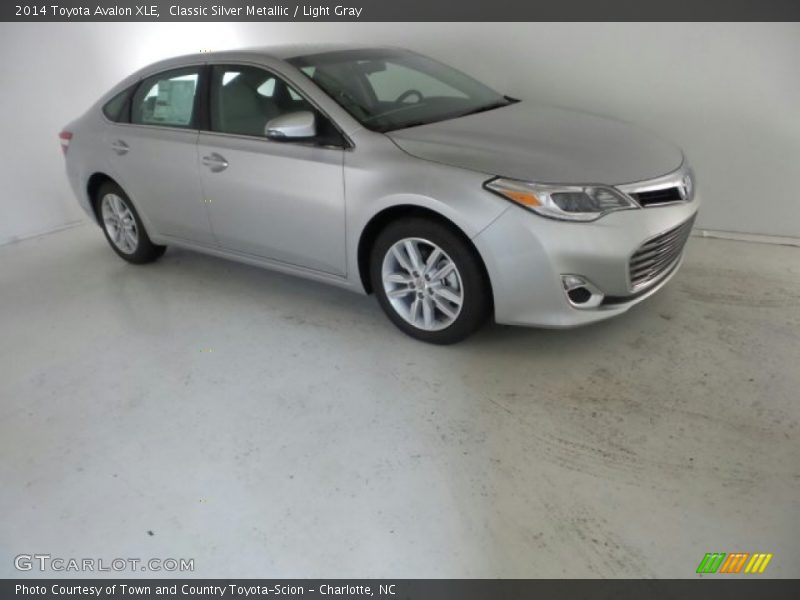 Classic Silver Metallic / Light Gray 2014 Toyota Avalon XLE