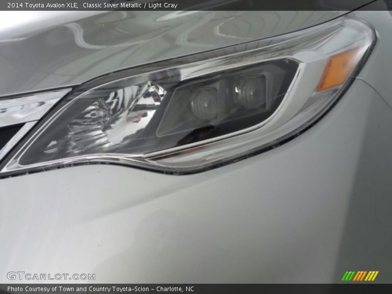 Classic Silver Metallic / Light Gray 2014 Toyota Avalon XLE