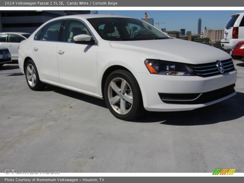 Candy White / Cornsilk Beige 2014 Volkswagen Passat 2.5L SE