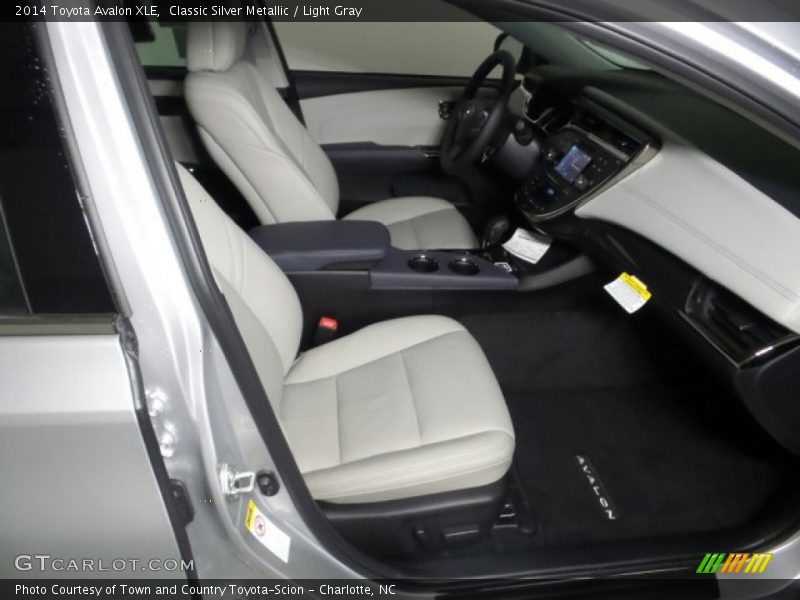 Classic Silver Metallic / Light Gray 2014 Toyota Avalon XLE