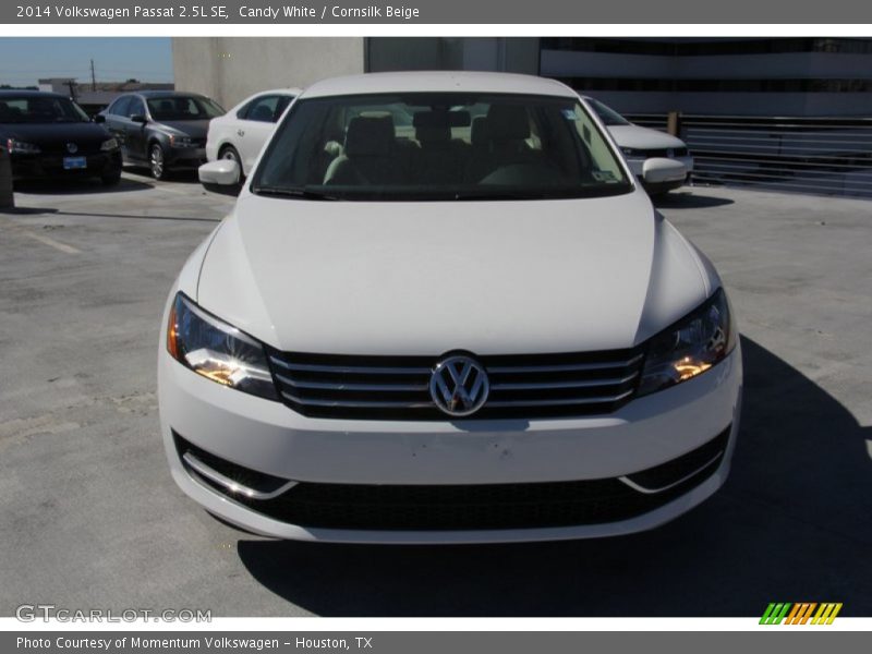 Candy White / Cornsilk Beige 2014 Volkswagen Passat 2.5L SE