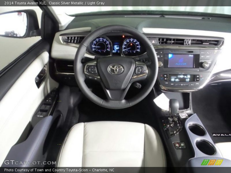 Classic Silver Metallic / Light Gray 2014 Toyota Avalon XLE