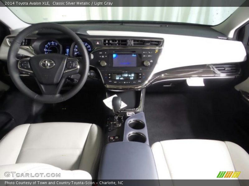 Classic Silver Metallic / Light Gray 2014 Toyota Avalon XLE