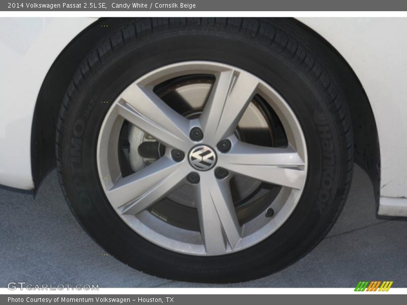 Candy White / Cornsilk Beige 2014 Volkswagen Passat 2.5L SE