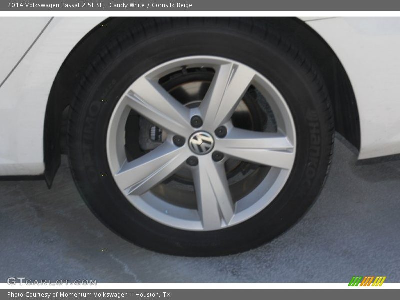 Candy White / Cornsilk Beige 2014 Volkswagen Passat 2.5L SE