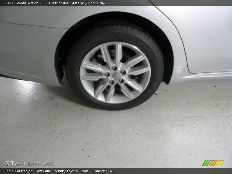 Classic Silver Metallic / Light Gray 2014 Toyota Avalon XLE