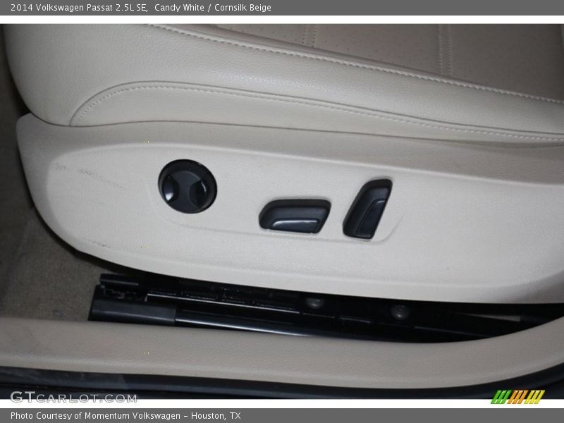 Candy White / Cornsilk Beige 2014 Volkswagen Passat 2.5L SE