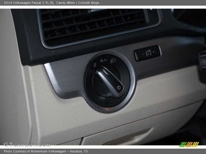 Candy White / Cornsilk Beige 2014 Volkswagen Passat 2.5L SE