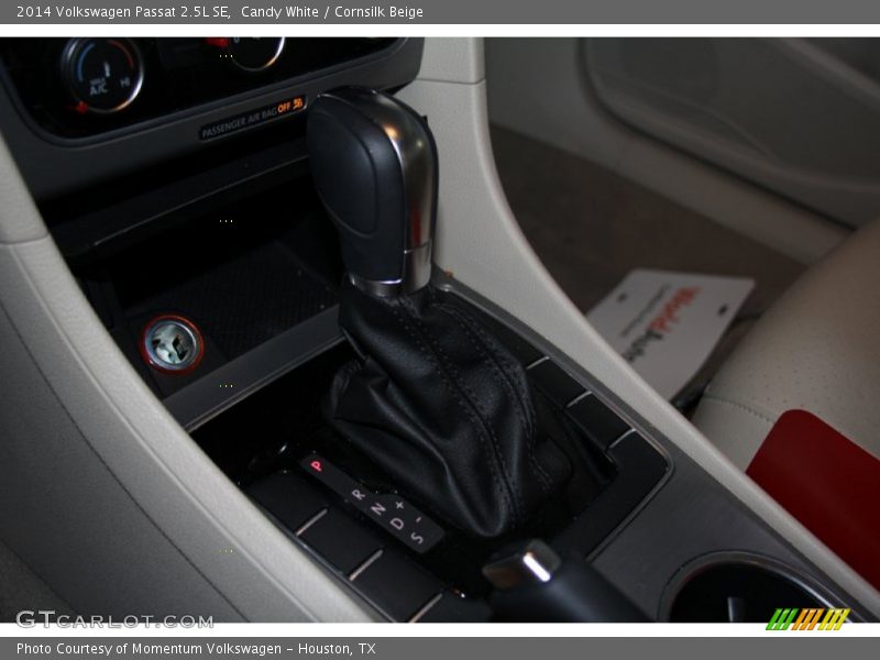 Candy White / Cornsilk Beige 2014 Volkswagen Passat 2.5L SE