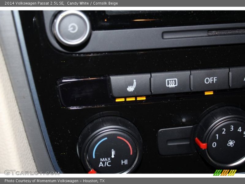 Candy White / Cornsilk Beige 2014 Volkswagen Passat 2.5L SE