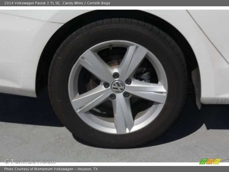 Candy White / Cornsilk Beige 2014 Volkswagen Passat 2.5L SE