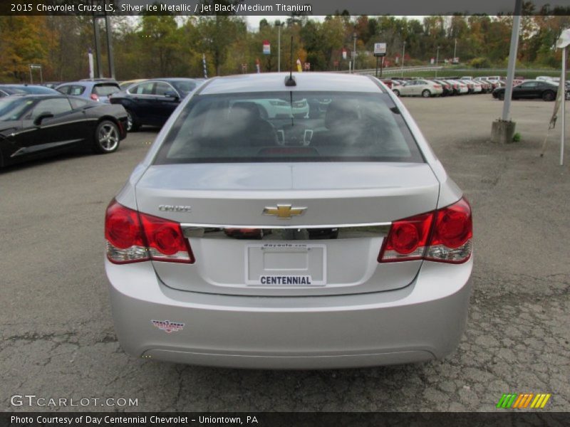 Silver Ice Metallic / Jet Black/Medium Titanium 2015 Chevrolet Cruze LS