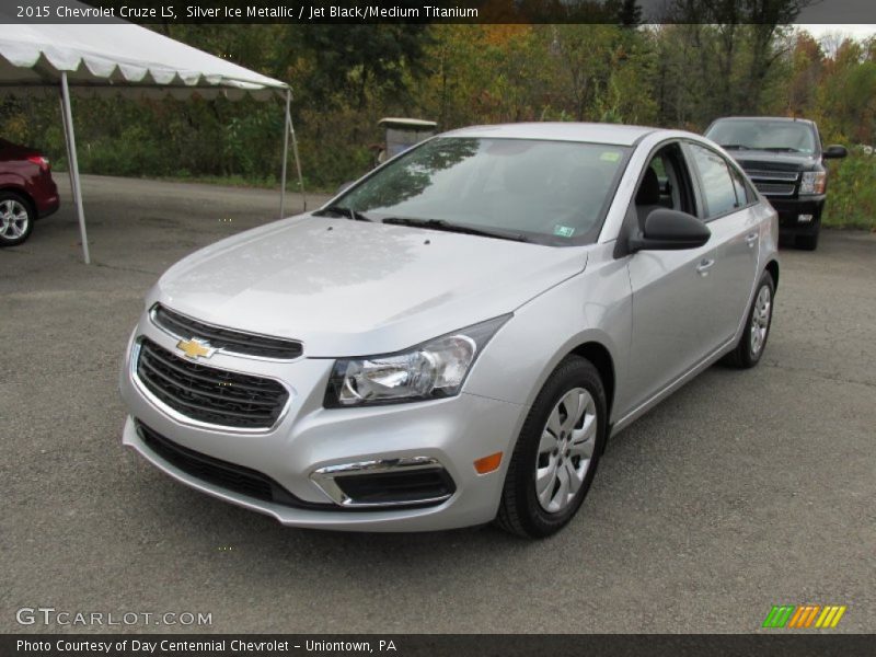 Silver Ice Metallic / Jet Black/Medium Titanium 2015 Chevrolet Cruze LS