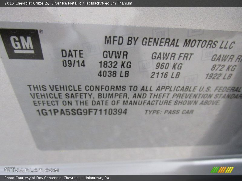 Silver Ice Metallic / Jet Black/Medium Titanium 2015 Chevrolet Cruze LS