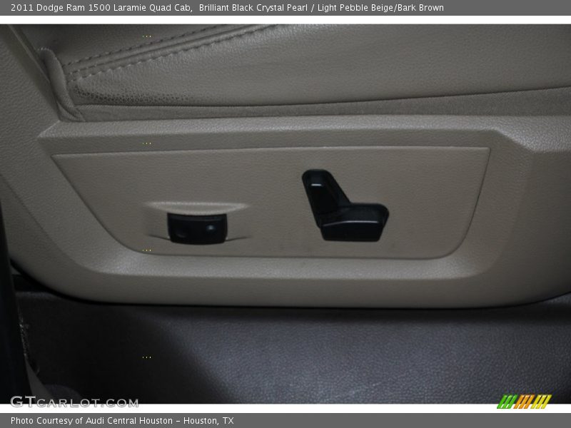 Brilliant Black Crystal Pearl / Light Pebble Beige/Bark Brown 2011 Dodge Ram 1500 Laramie Quad Cab