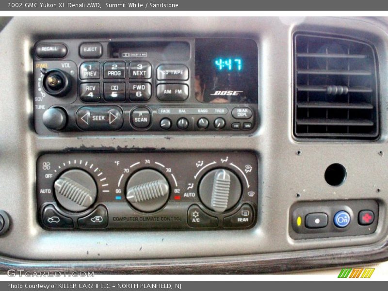 Summit White / Sandstone 2002 GMC Yukon XL Denali AWD