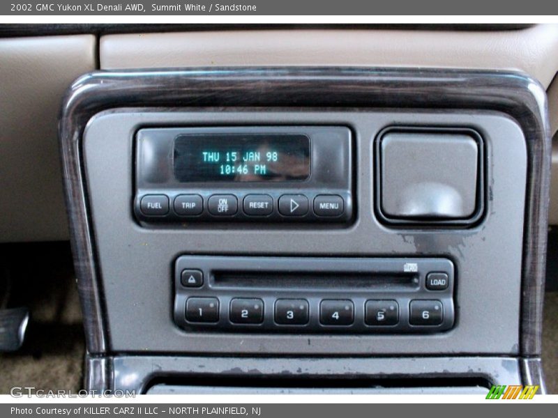 Summit White / Sandstone 2002 GMC Yukon XL Denali AWD