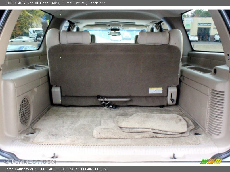 Summit White / Sandstone 2002 GMC Yukon XL Denali AWD