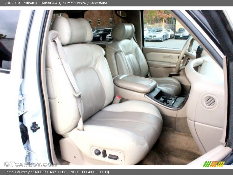 Summit White / Sandstone 2002 GMC Yukon XL Denali AWD