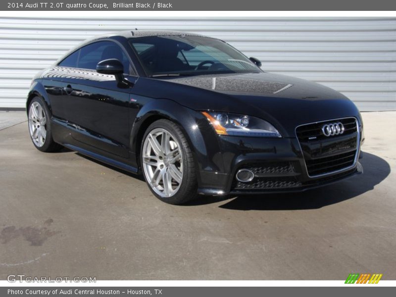 Front 3/4 View of 2014 TT 2.0T quattro Coupe