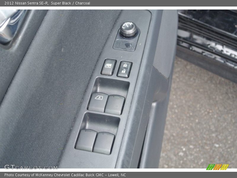 Super Black / Charcoal 2012 Nissan Sentra SE-R