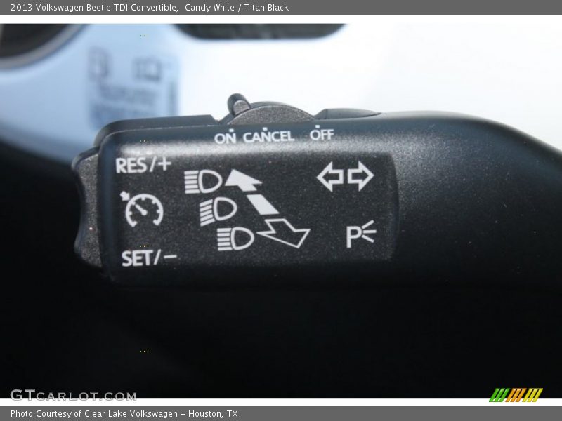 Candy White / Titan Black 2013 Volkswagen Beetle TDI Convertible