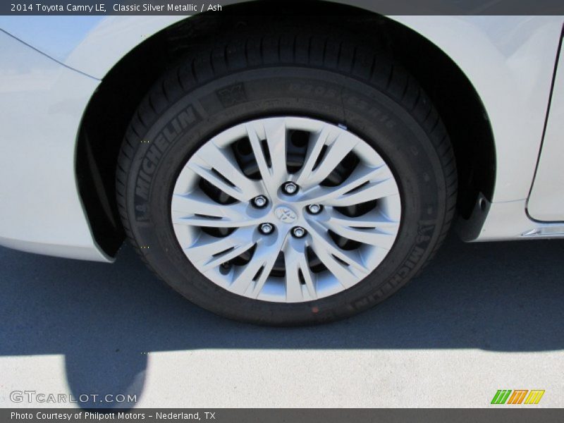 Classic Silver Metallic / Ash 2014 Toyota Camry LE