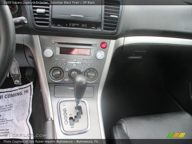 Obsidian Black Pearl / Off Black 2009 Subaru Legacy 2.5i Sedan