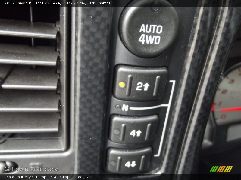 Black / Gray/Dark Charcoal 2005 Chevrolet Tahoe Z71 4x4