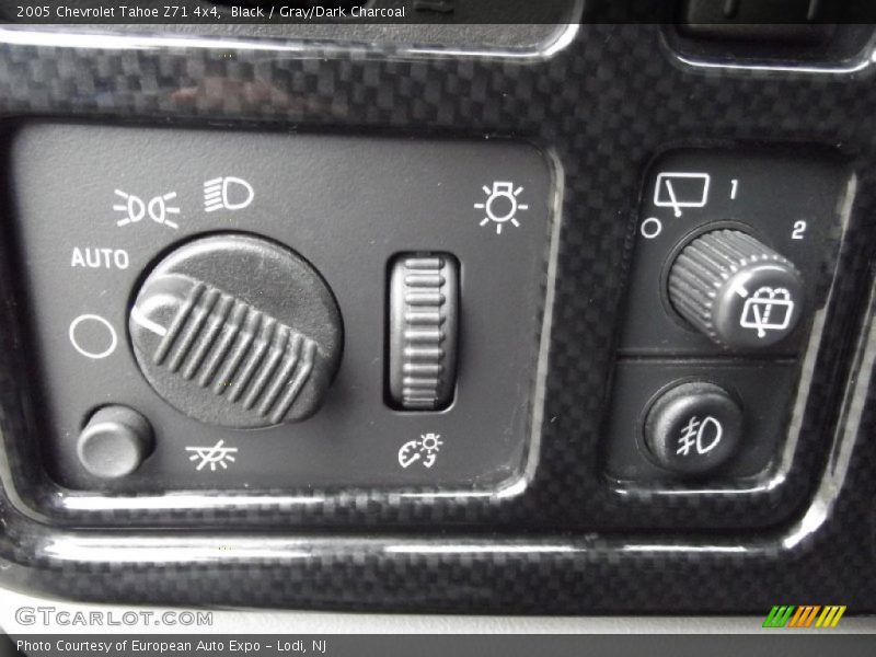 Black / Gray/Dark Charcoal 2005 Chevrolet Tahoe Z71 4x4