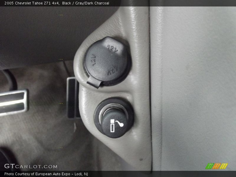 Black / Gray/Dark Charcoal 2005 Chevrolet Tahoe Z71 4x4