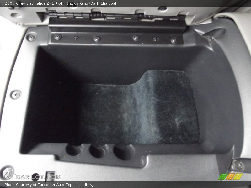 Black / Gray/Dark Charcoal 2005 Chevrolet Tahoe Z71 4x4