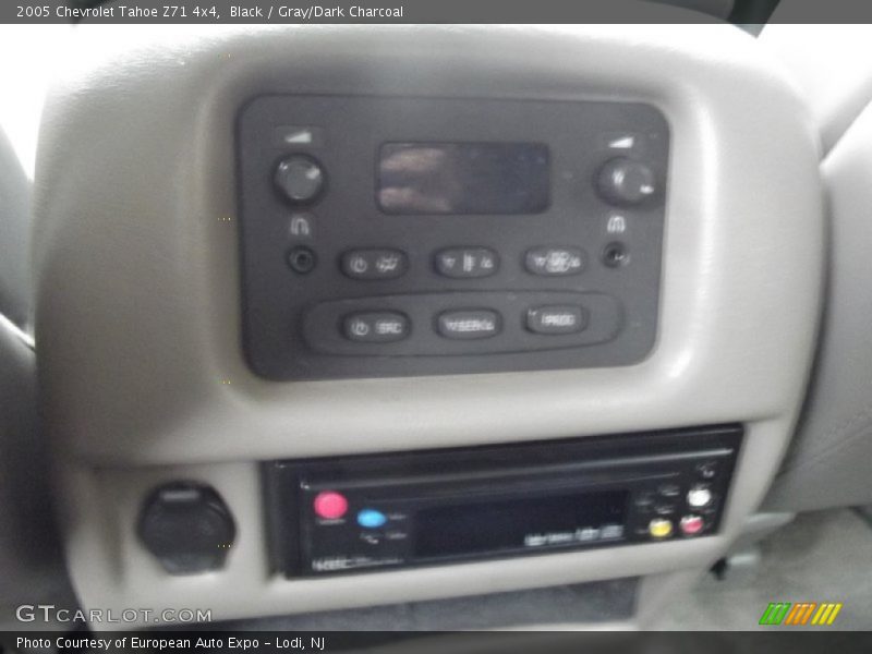 Black / Gray/Dark Charcoal 2005 Chevrolet Tahoe Z71 4x4