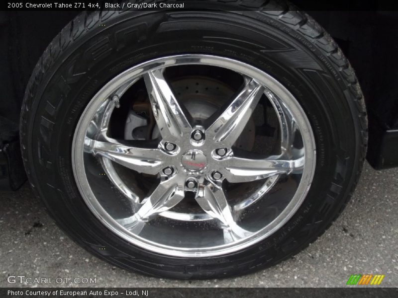 Black / Gray/Dark Charcoal 2005 Chevrolet Tahoe Z71 4x4