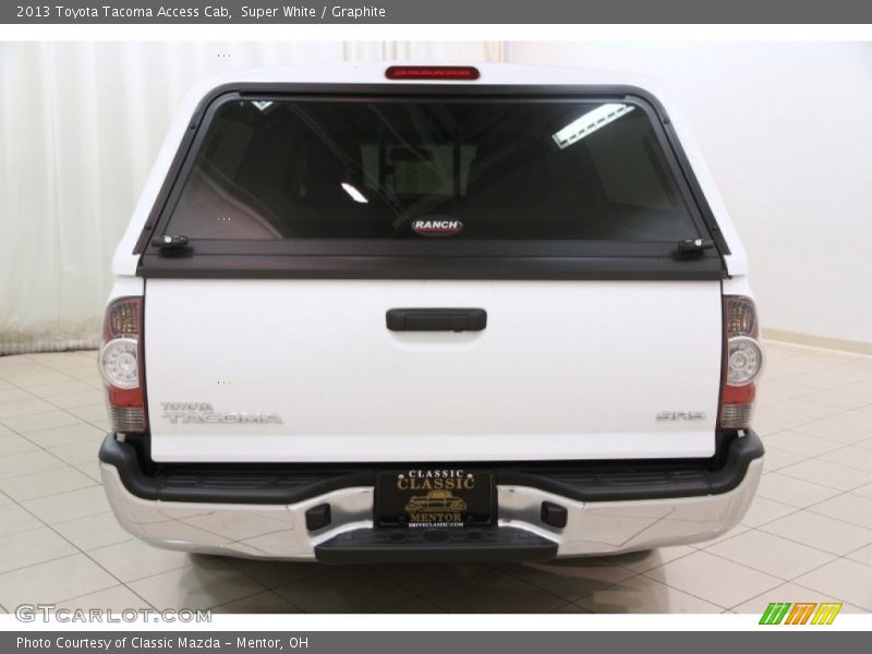 Super White / Graphite 2013 Toyota Tacoma Access Cab