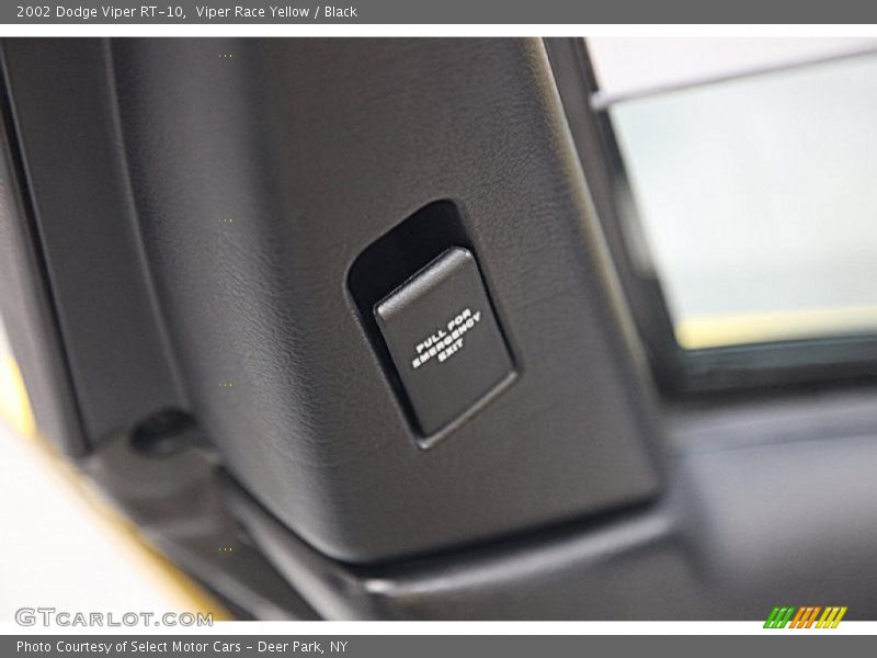 Viper Race Yellow / Black 2002 Dodge Viper RT-10