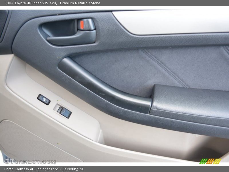 Titanium Metallic / Stone 2004 Toyota 4Runner SR5 4x4